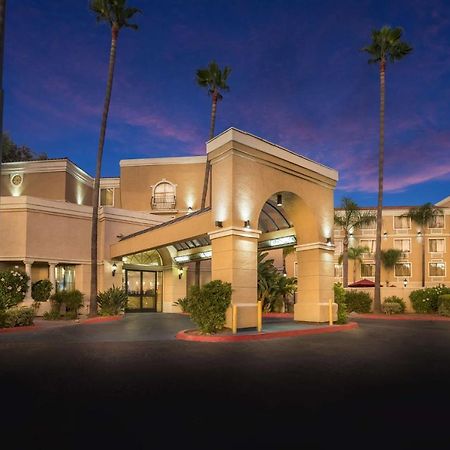 Best Western Escondido Hotel Exterior photo