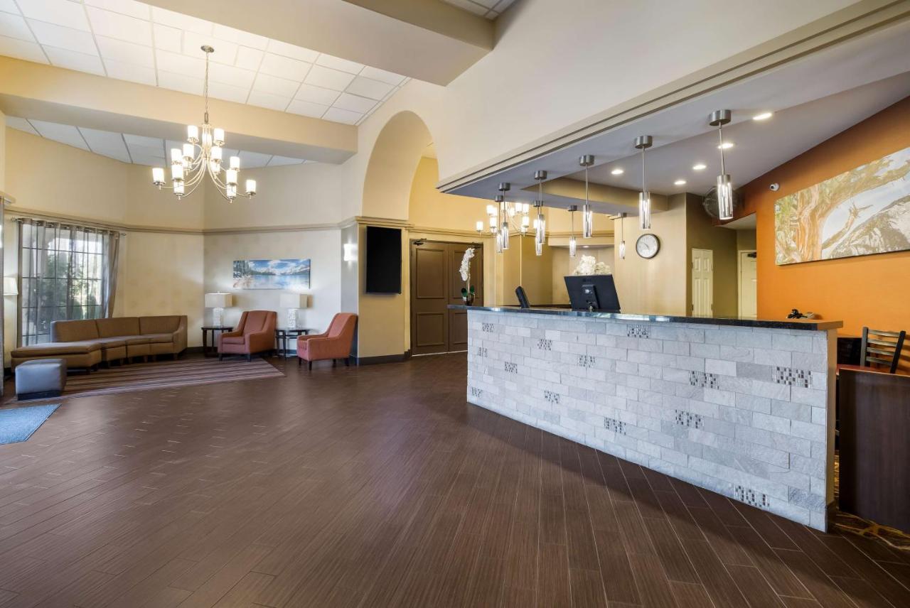 Best Western Escondido Hotel Exterior photo