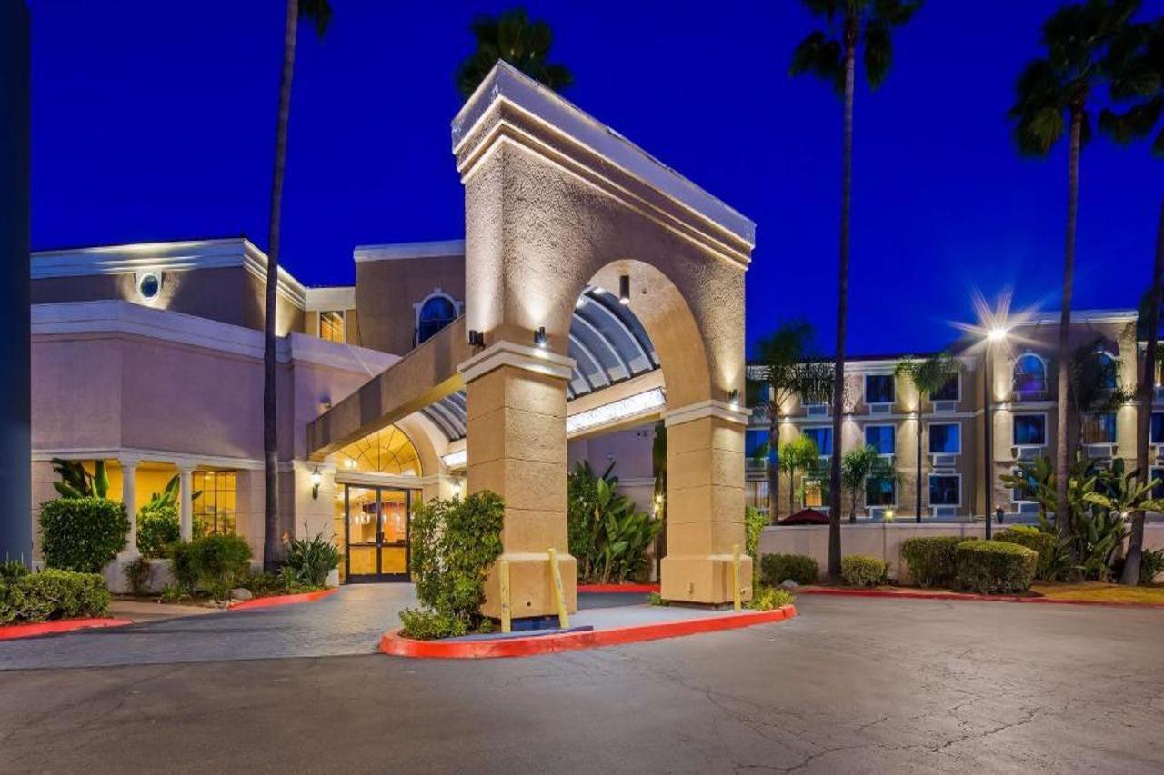 Best Western Escondido Hotel Exterior photo
